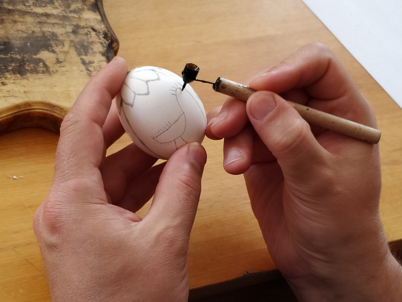 23 квітня директор Будинку культури с. Веприк Олена Жовнір провела майстер-клас з розпису писанок для працівників культури району. 