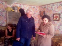 08 жовтня здійснено виїзд у сім'ї, що перебувають у складних життєвих обставинах.