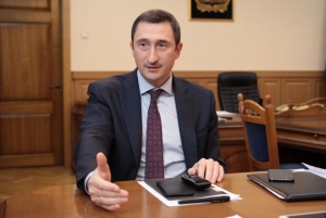 АНОНС: Чернишов перевірить лікарню в Броварах на готовність до коронавірусу і дасть брифінг ЗМІ