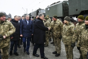 Президент у Білій Церкві зустрів військовослужбовців 72 омбр ім. Чорних Запорожців, які повернулися із зони проведення ООС