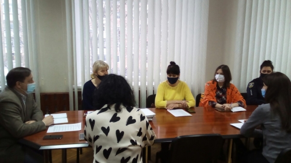 29 січня в.о. голови адміністрації Віктор Тюрін провів засідання комісії з питань захисту прав дитини.
